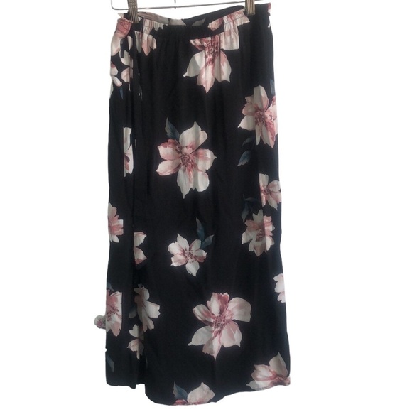 Band of Gypsies Floral Wrap Skirt Size Small - Picture 3 of 11